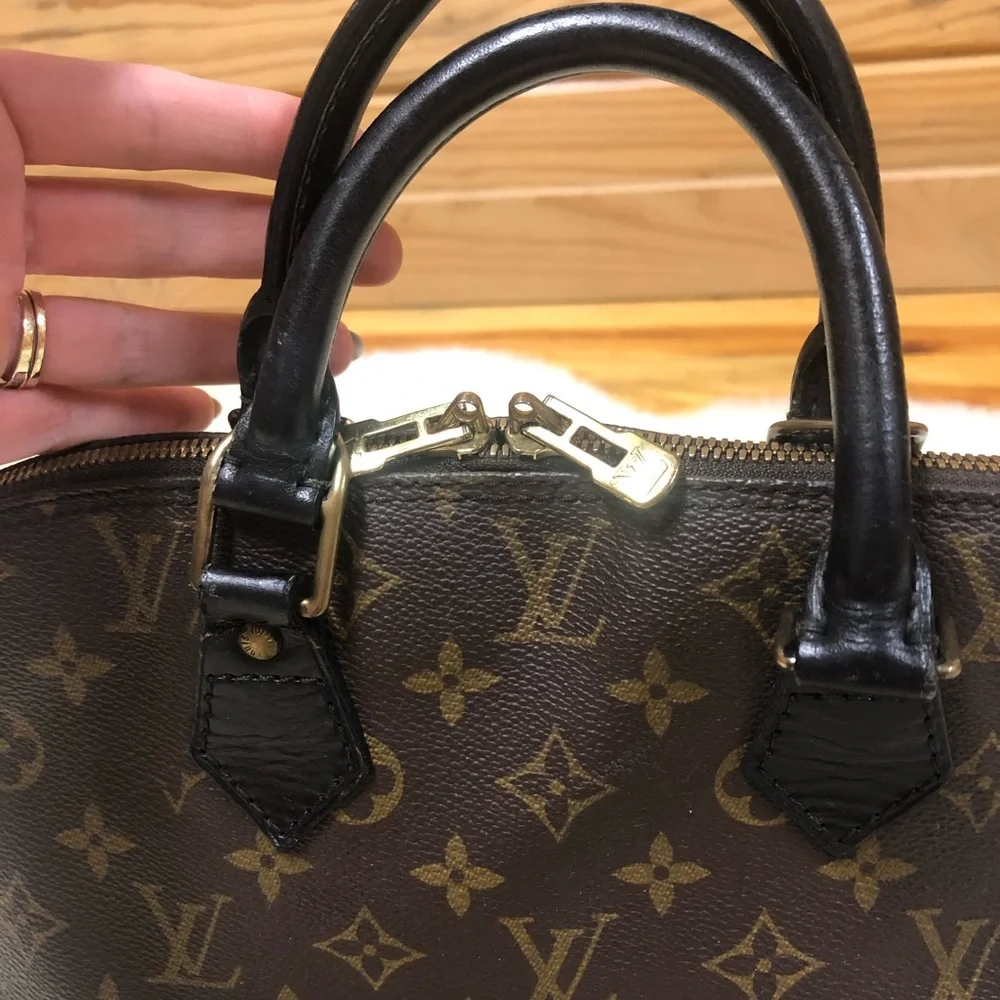 Authentic Louis Vuitton Alma PM purse - Picture 6 of 16